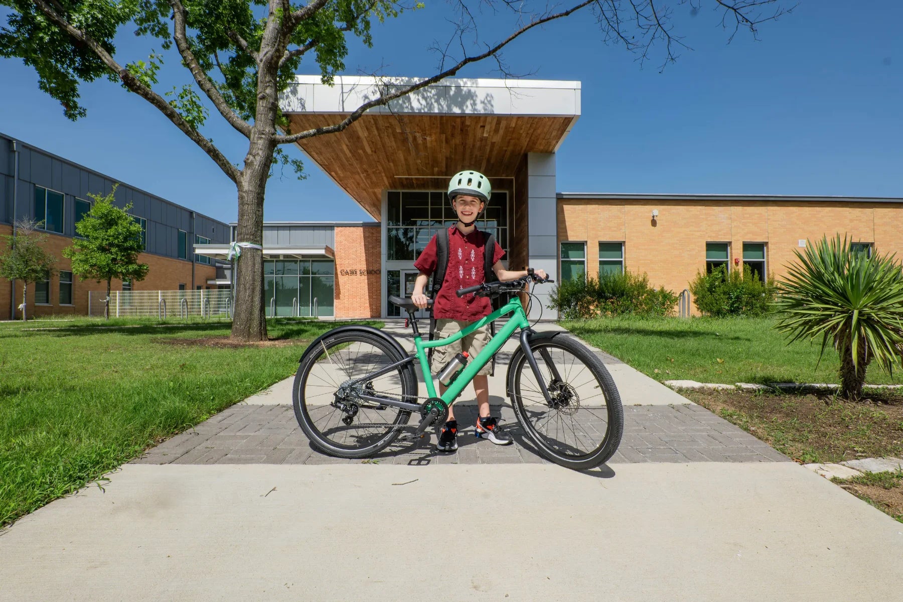 Copii care pedalează împreună, woom EXPLORE